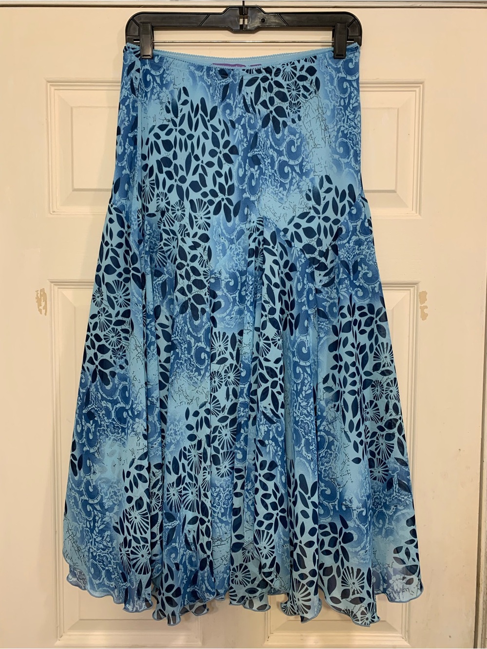 Newsworthy Navy Blue Flounce Flare Airy Vintage Size Medium Skirt.        3811